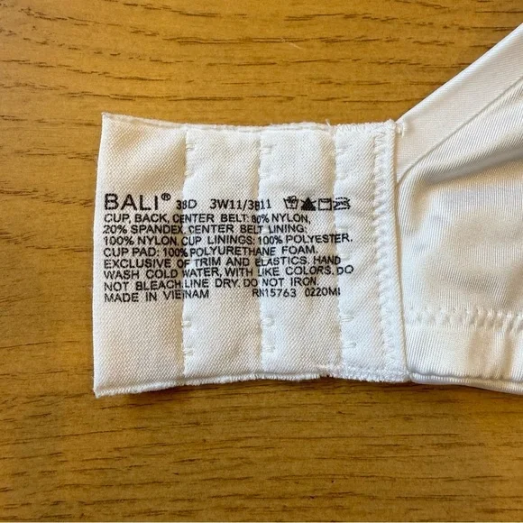 Bali white Smoothing bra with petals size 38D - Picture 7 of 7